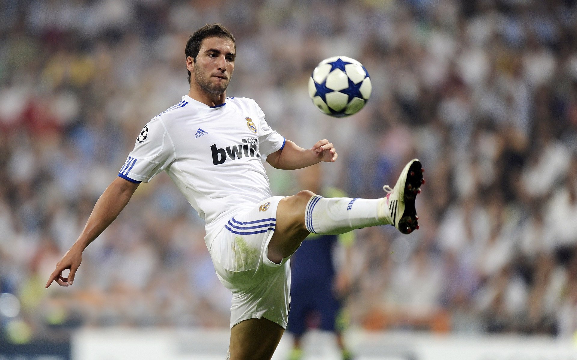 世界杯激战不断：逆转逆境中的经典瞬间，世界杯超燃视频