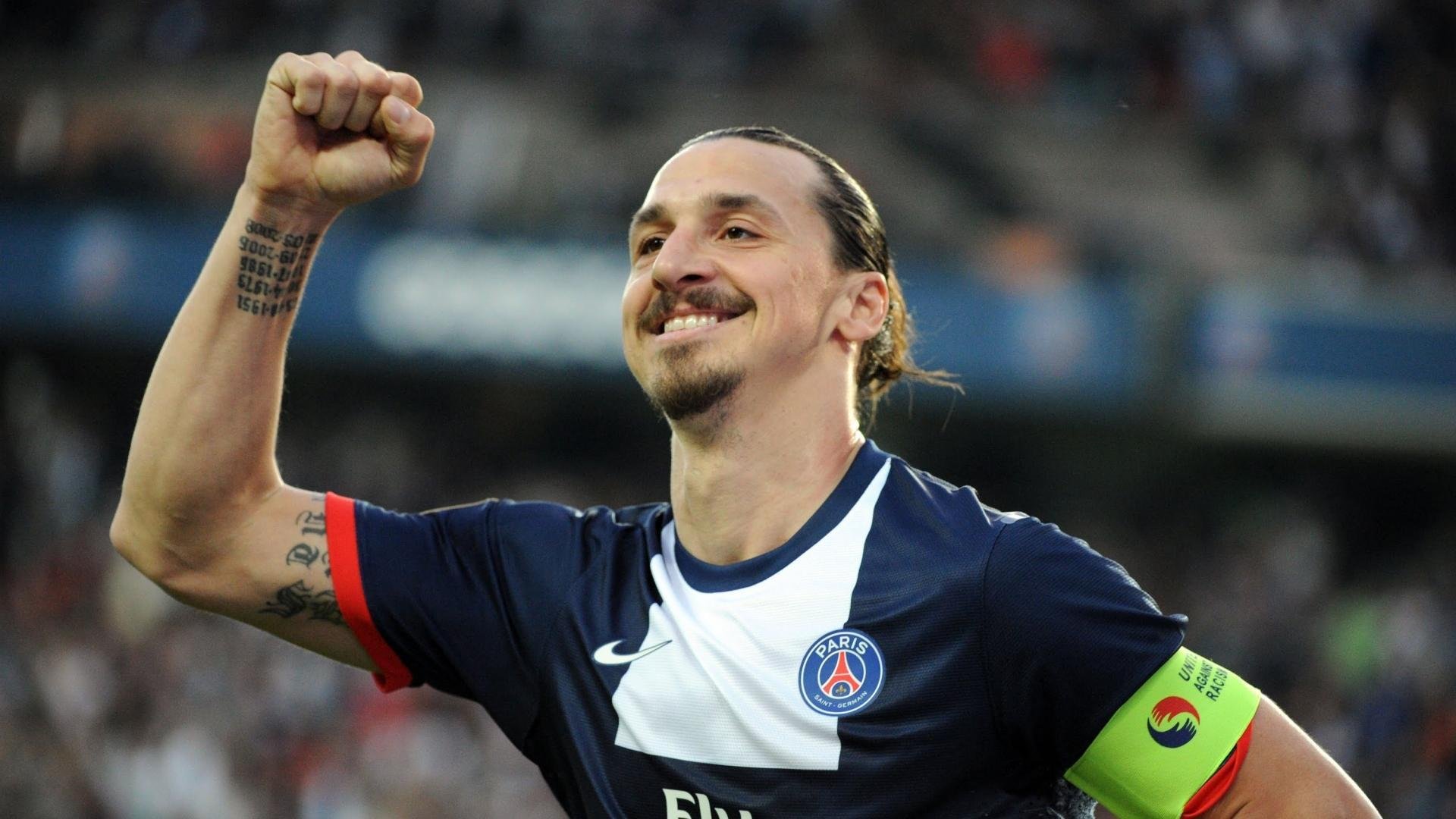 巅峰对决：历史上的经典年度总决赛集锦，巅峰对决总冠军是谁